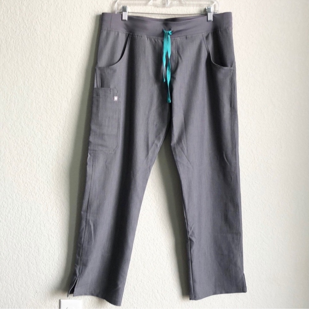 NWT Figs Kade Cargo Pants Scrubs Grey Large